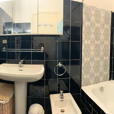 Apartment Studio A 50m De La Mer, Belle Terrasse Plein Sud *