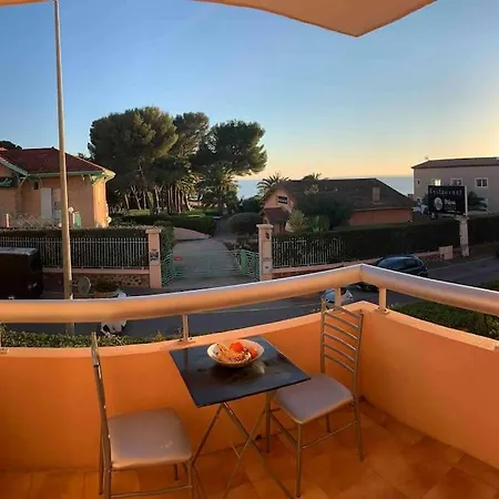 Studio A 50m De La Mer, Belle Terrasse Plein Sud Apartment *