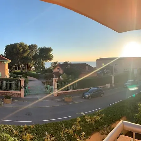 Studio A 50m De La Mer, Belle Terrasse Plein Sud Apartment *